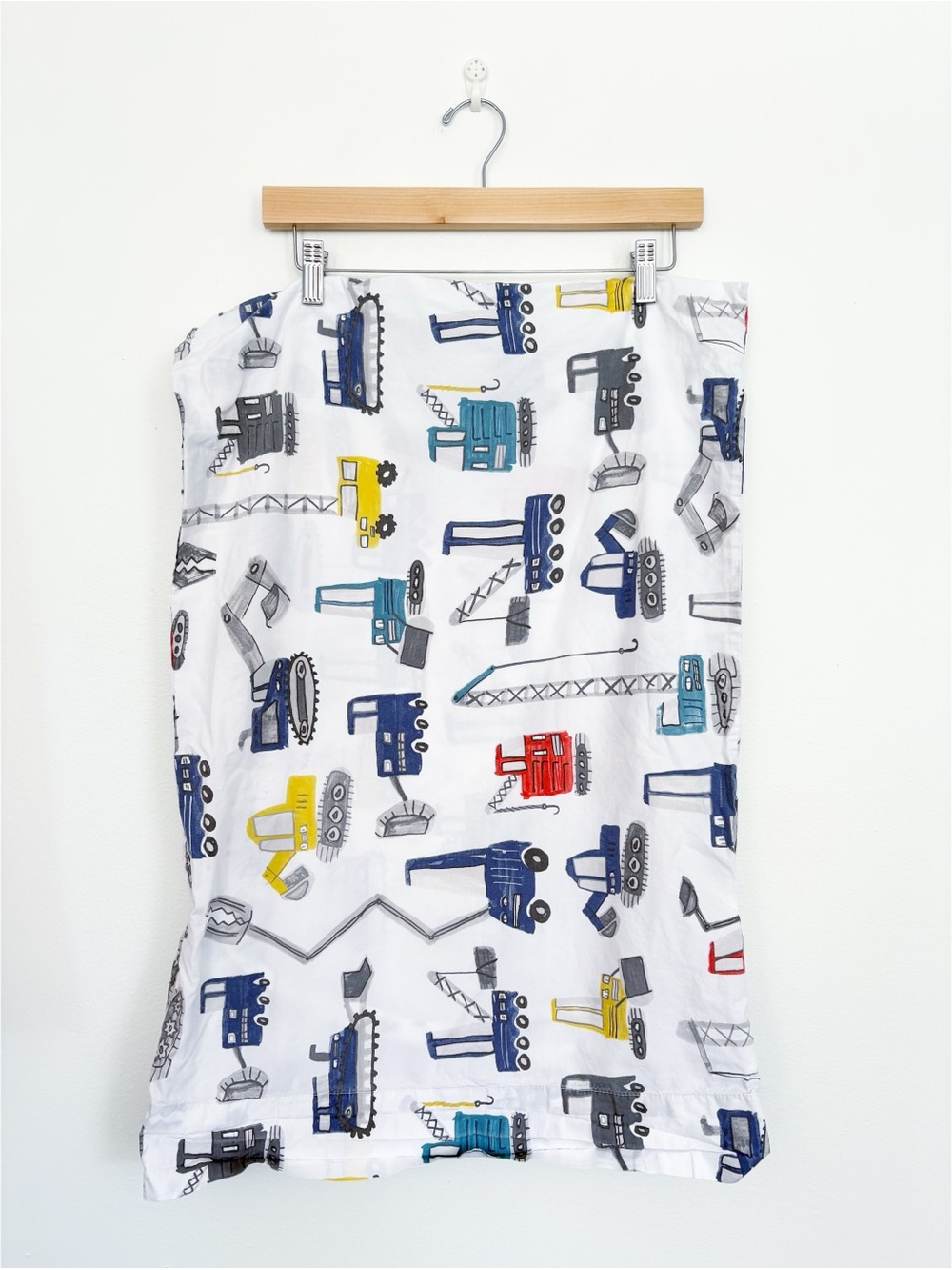 Pottery Barn Kids || Jax‎ Construction Equipment Pillowcases Pair Set of 2 White